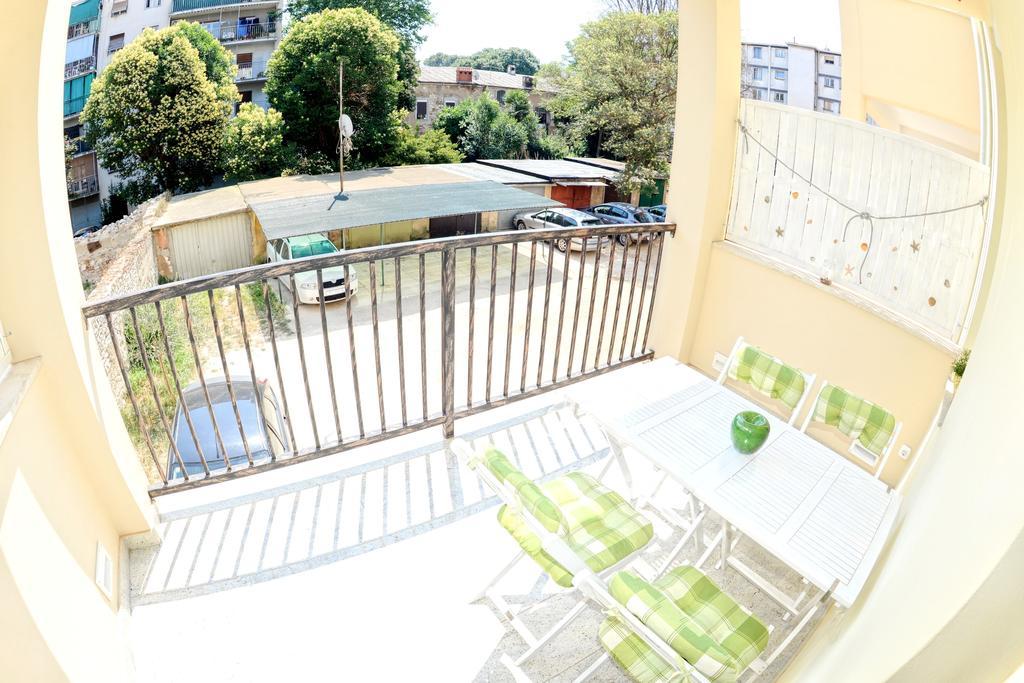 Apartman Harmony Apartment Pula Exterior photo